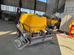 EQUIPO DE 2000 LITROS PARA RIEGO, FUMIGACIÓN E INCENDIOS lleno