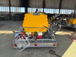 EQUIPO DE 2000 LITROS PARA RIEGO, FUMIGACIÓN E INCENDIOS lleno