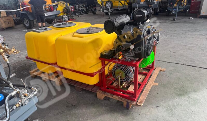 EQUIPO DESATASCO 600 + 600 LITROS DE 35CV CON MANDO DE 3 FUNCIONES lleno