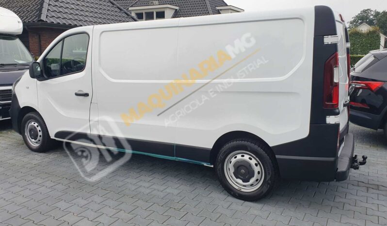 FURGÓN OPEL VIVARO CON EQUIPO DE DESATASCOS DE 35 CV lleno