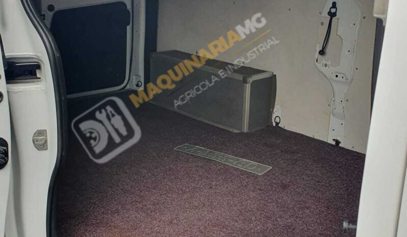 FURGÓN OPEL VIVARO CON EQUIPO DE DESATASCOS DE 35 CV lleno
