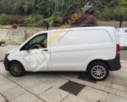 FURGÓN MERCEDES VITO CON EQUIPO DE DESATASCOS DE 35 CV lleno