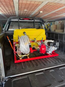 EQUIPO EXTINCIÓN DE INCENDIOS DE 300 L PARA PICK UP lleno