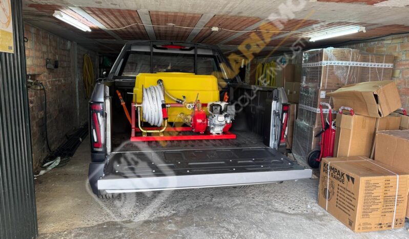 EQUIPO EXTINCIÓN DE INCENDIOS DE 300 L PARA PICK UP lleno
