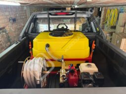 EQUIPO EXTINCIÓN DE INCENDIOS DE 300 L PARA PICK UP lleno