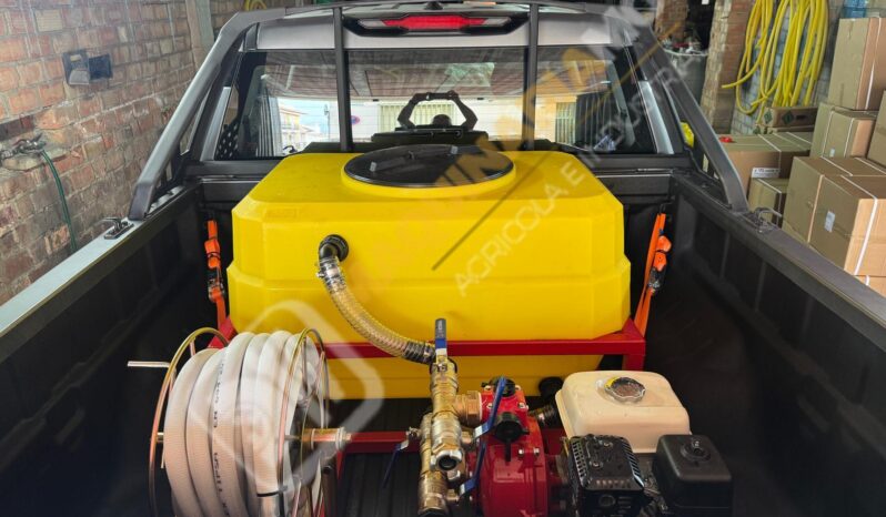 EQUIPO EXTINCIÓN DE INCENDIOS DE 300 L PARA PICK UP lleno