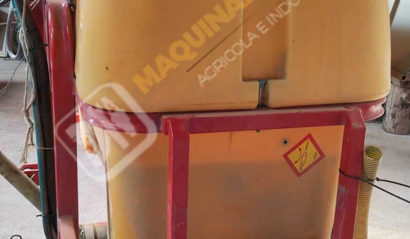 CUBA SUSPENDIDA DE 1.000 LITROS DE SEGUNDA MANO lleno