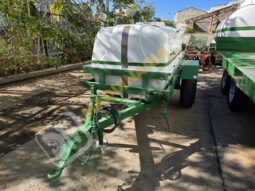 CUBA DE 3.000 LITROS PARA RIEGO, FUMIGACIÓN O EXTINCIÓN DE INCENDIOS lleno